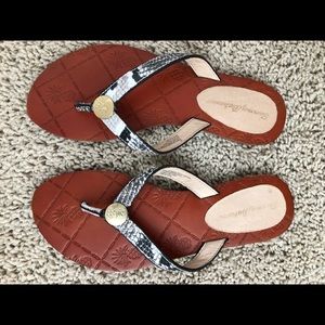 Tommy Bahama ladies faux snakeskin/leather sandals